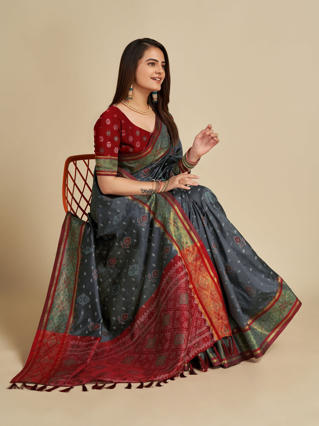 Vedant Vastram Grey Color Kanjeevaram Silk Saree - Grey | Grocsy