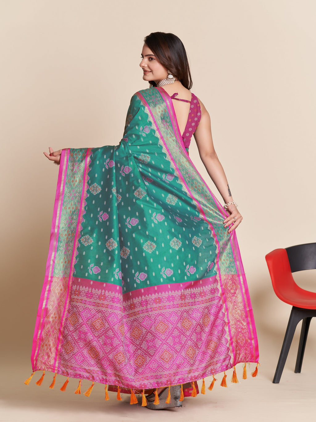 Vedant Vastram Rama Color Kanjeevaram Silk Saree - Rama | Grocsy