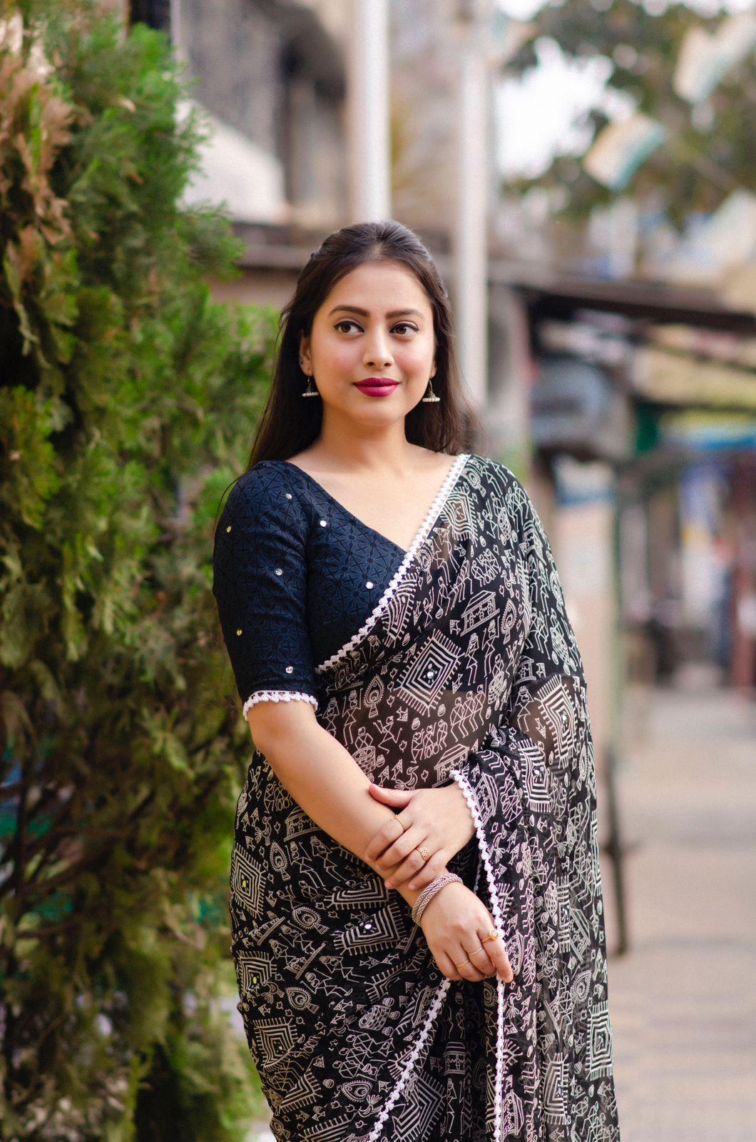 Black Poly Georgette Ethnic Motifs Saree with Unstitched Blouse - A2M | Grocsy