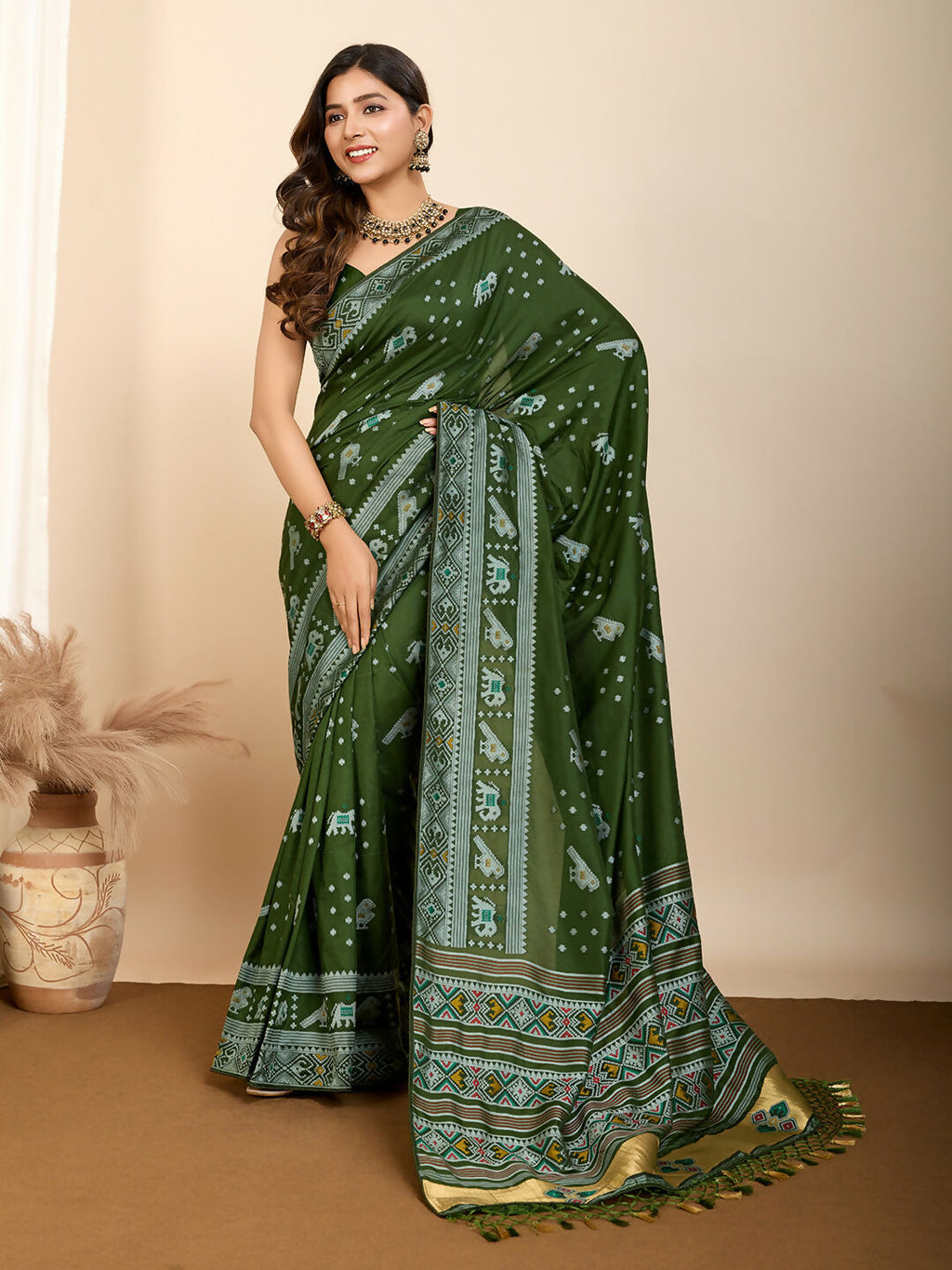 Green Soft Silk Woven Meenakari Designer Saree - Vedanti | Grocsy