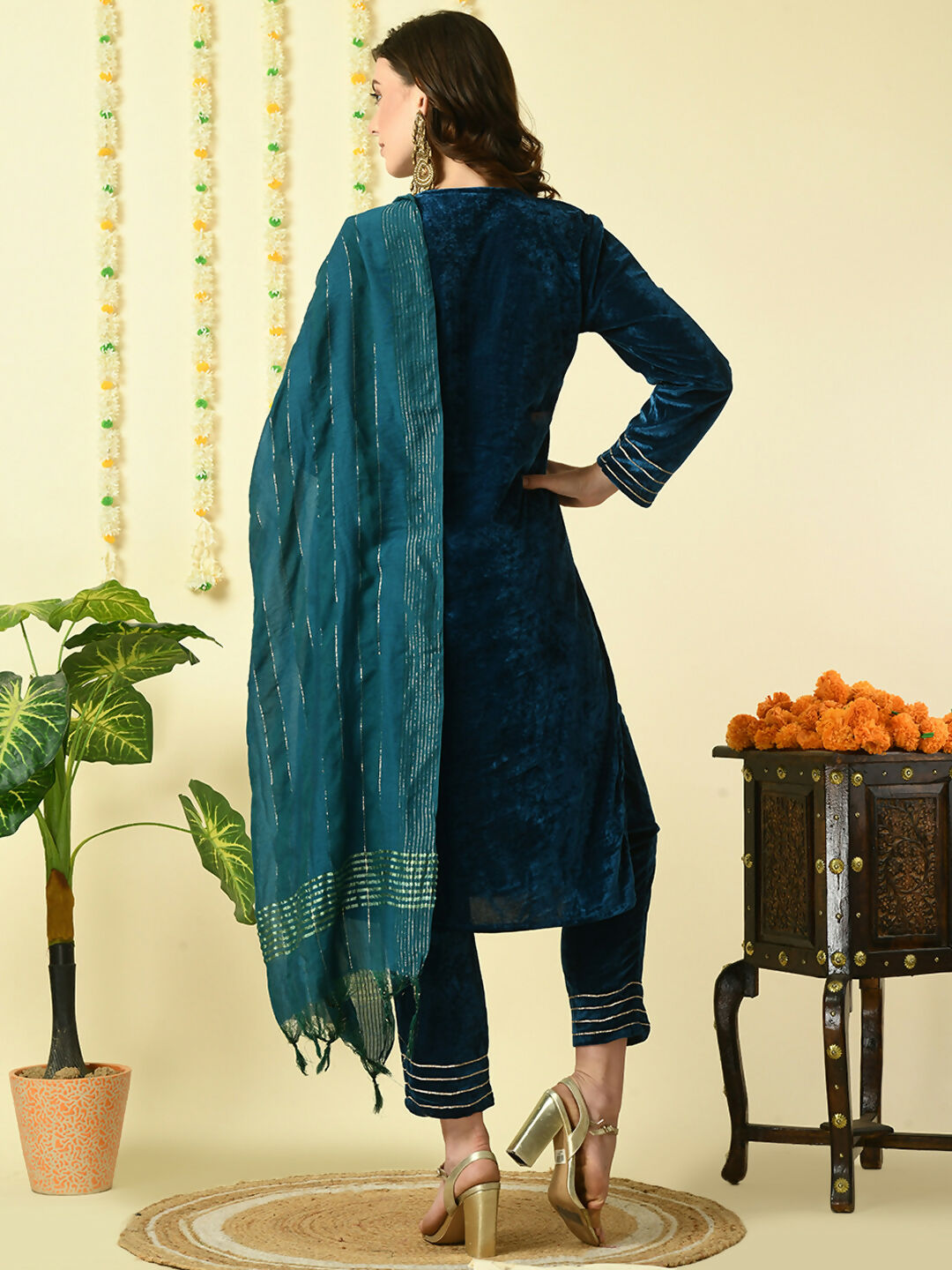 Myshka Women's Teal Velvet Kurta & Trousers With Dupatta Party Sets | Grocsy