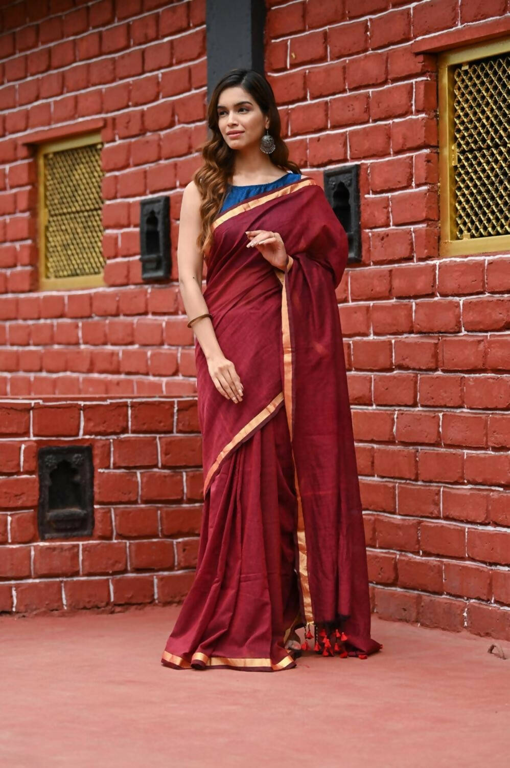 Very Much Indian Pure Cotton Handloom Saree With Intricate Borders - Red | Grocsy