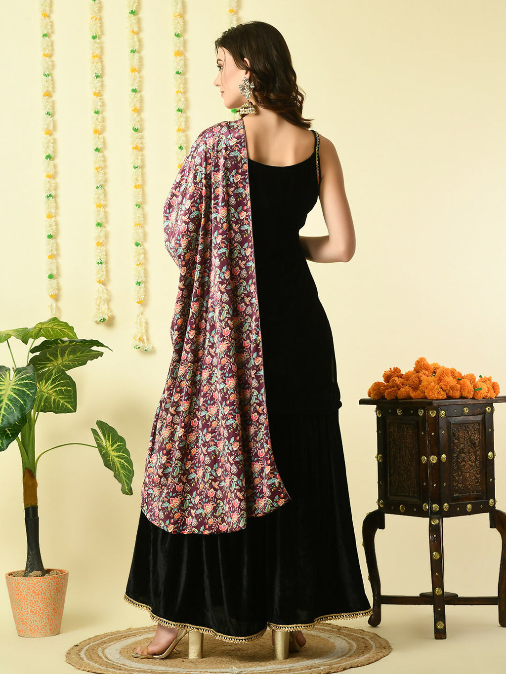 Myshka Women's Black Velvet Kurti & Sharara With Dupatta Party Sets | Grocsy
