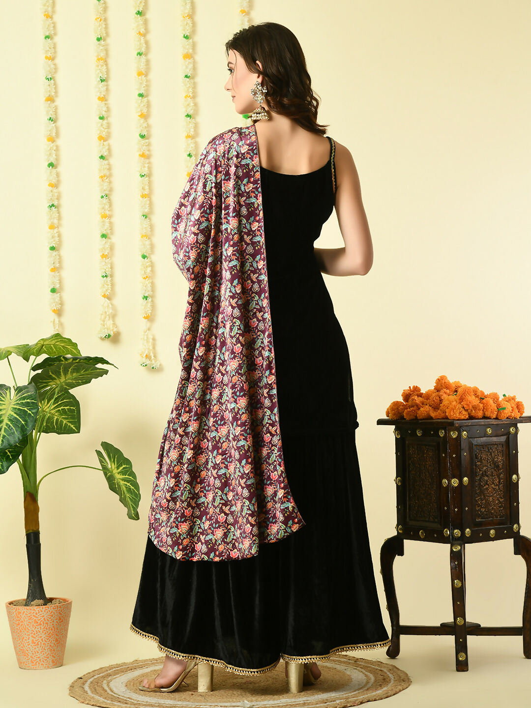 Myshka Women's Black Velvet Kurti & Sharara With Dupatta Party Sets | Grocsy