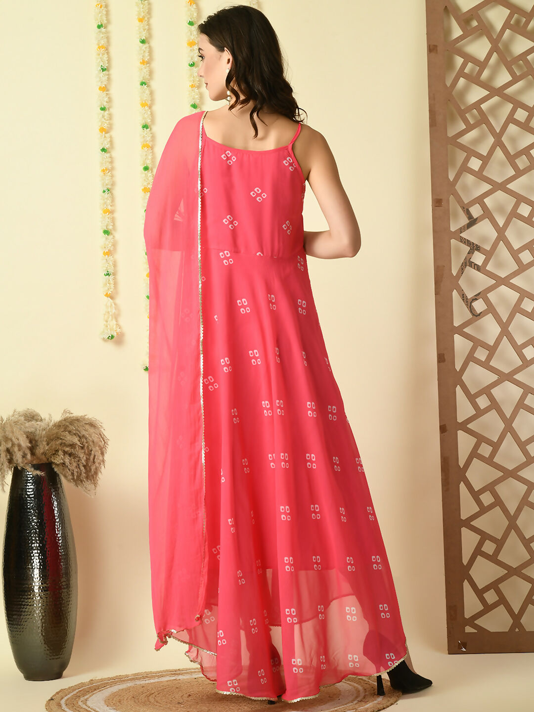 Myshka Women's Pink Georgette Sleeveless Flayered Party Kurta With Dupatta Set | Grocsy