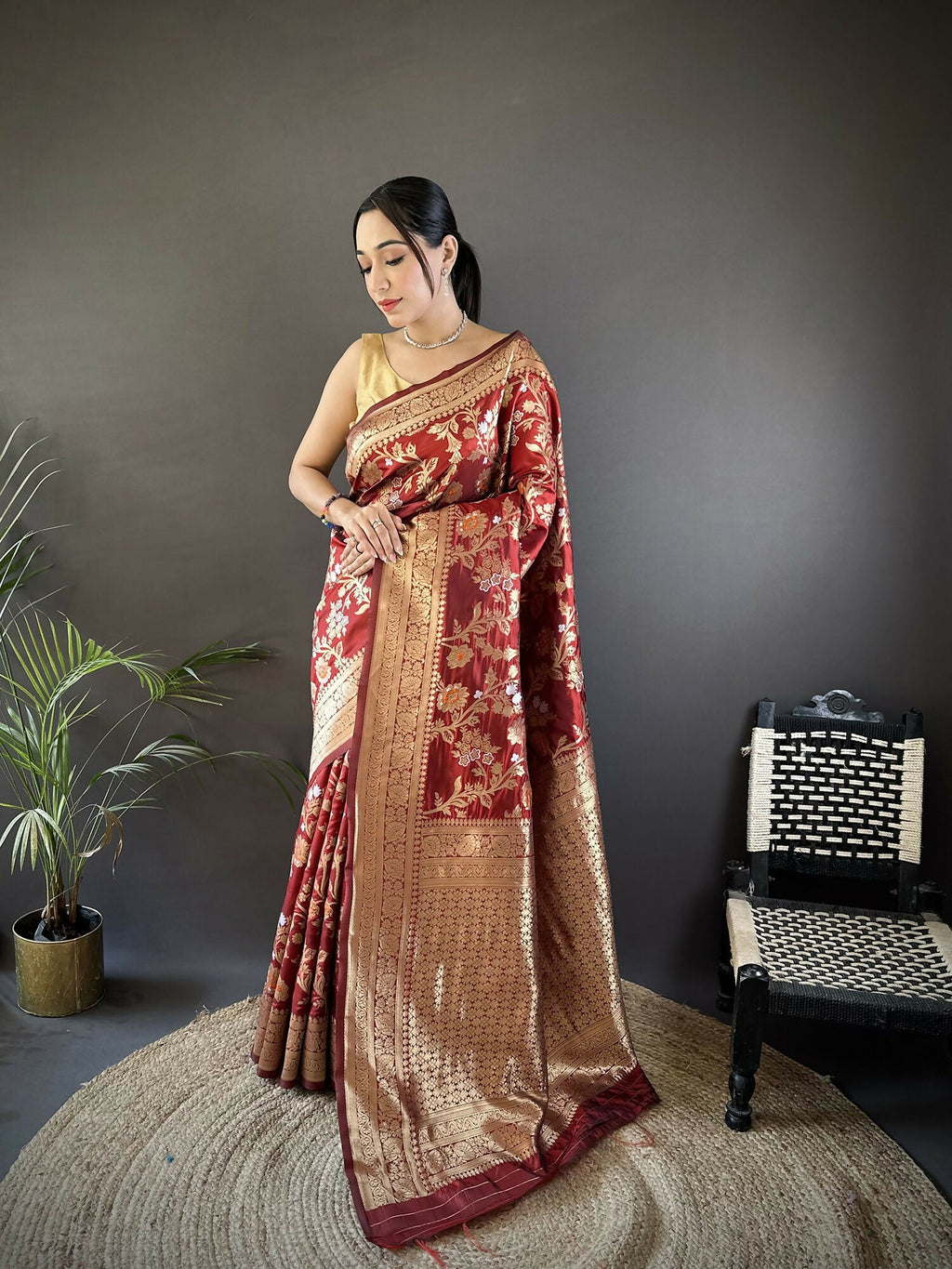 Joban Fashion Maroon Floral & Ethnic Motifs Design Soft Silk Meenakari Banarasi Saree | Grocsy