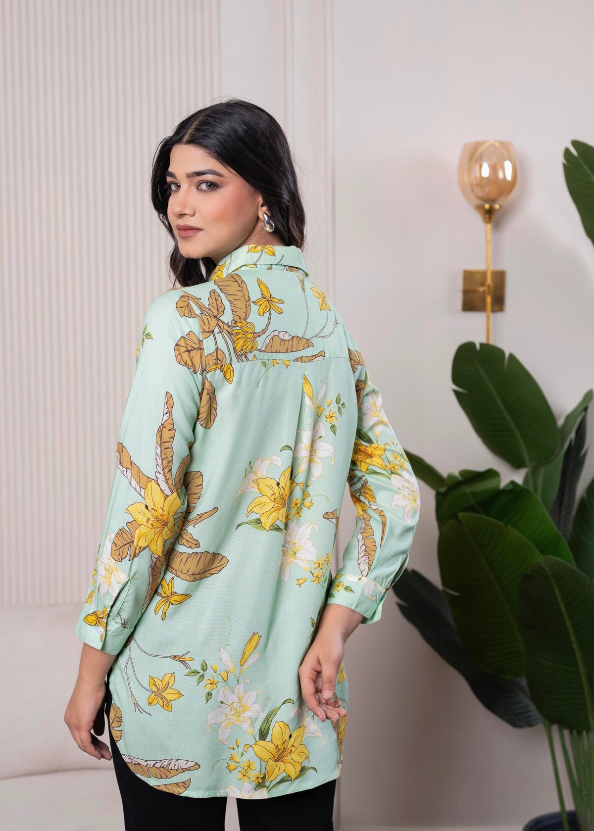 Juniper Lamora Mint Green Floral Print Long Sleeve Button-Down Shirt | Grocsy