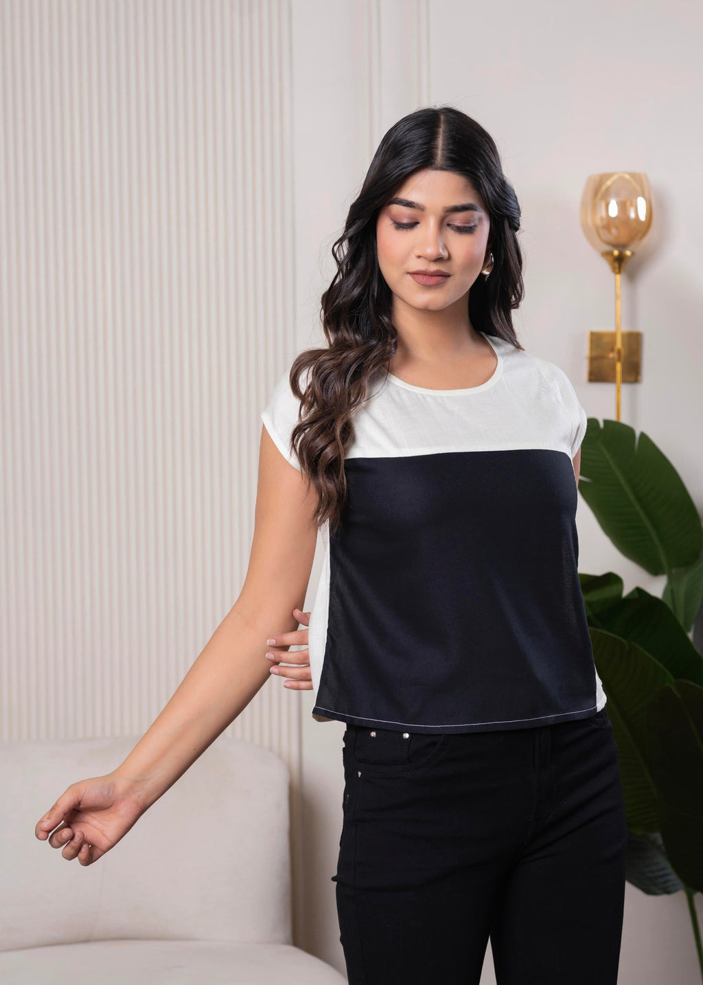 Juniper Lamora Off-White & Black Colorblock Casual Top | Grocsy