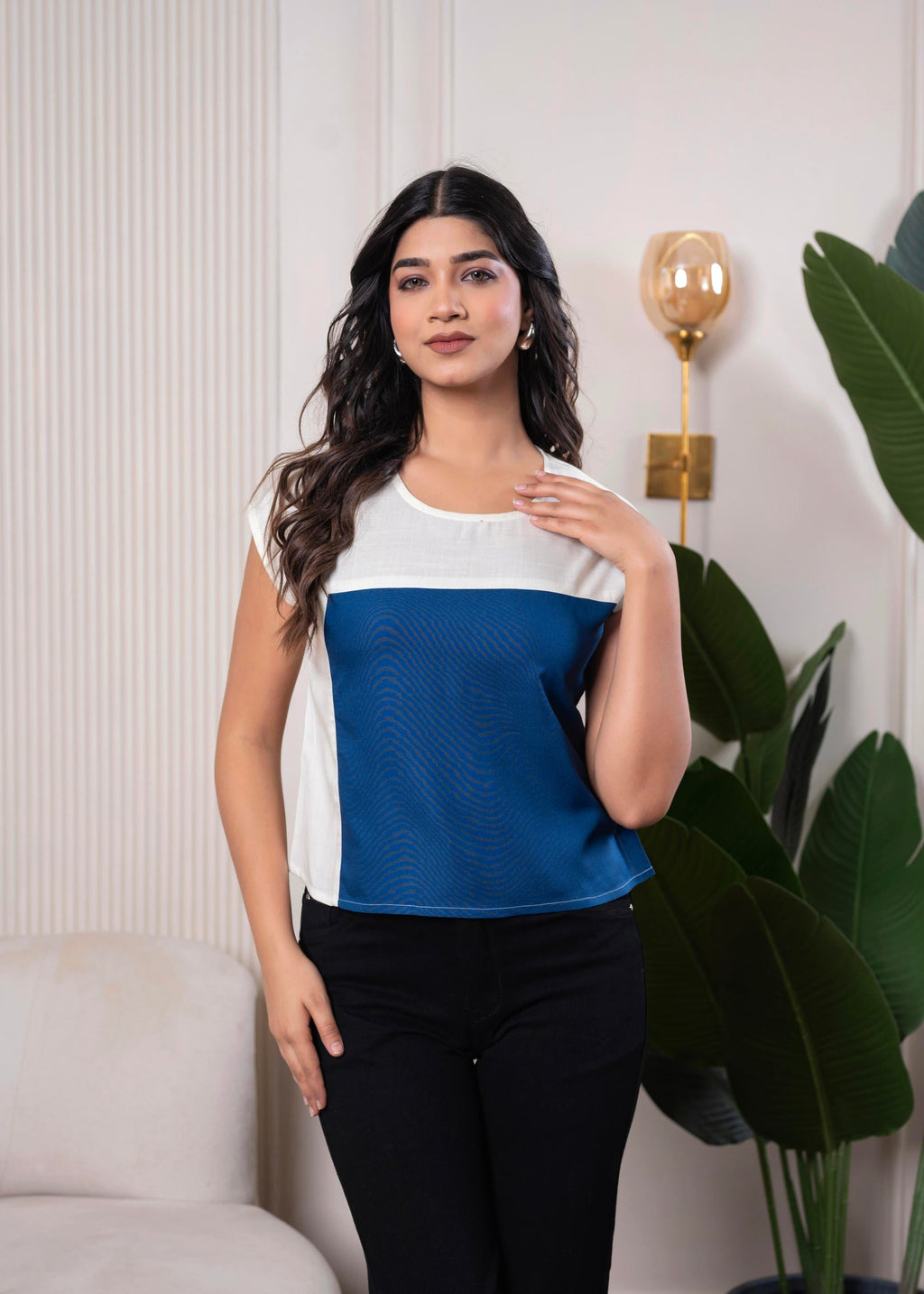 Juniper Lamora Off-White & Blue Colorblock Casual Top | Grocsy