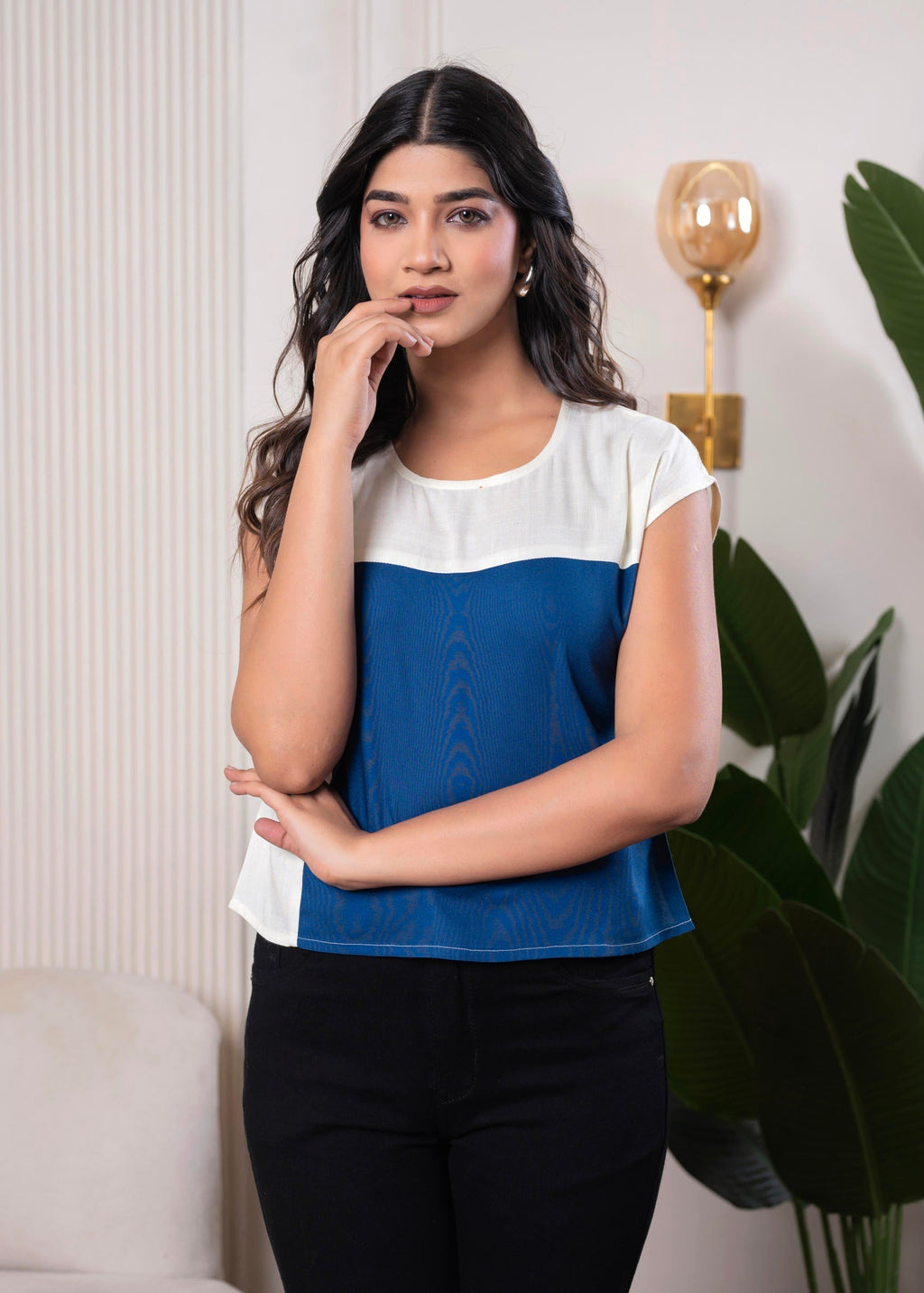 Juniper Lamora Off-White & Blue Colorblock Casual Top | Grocsy