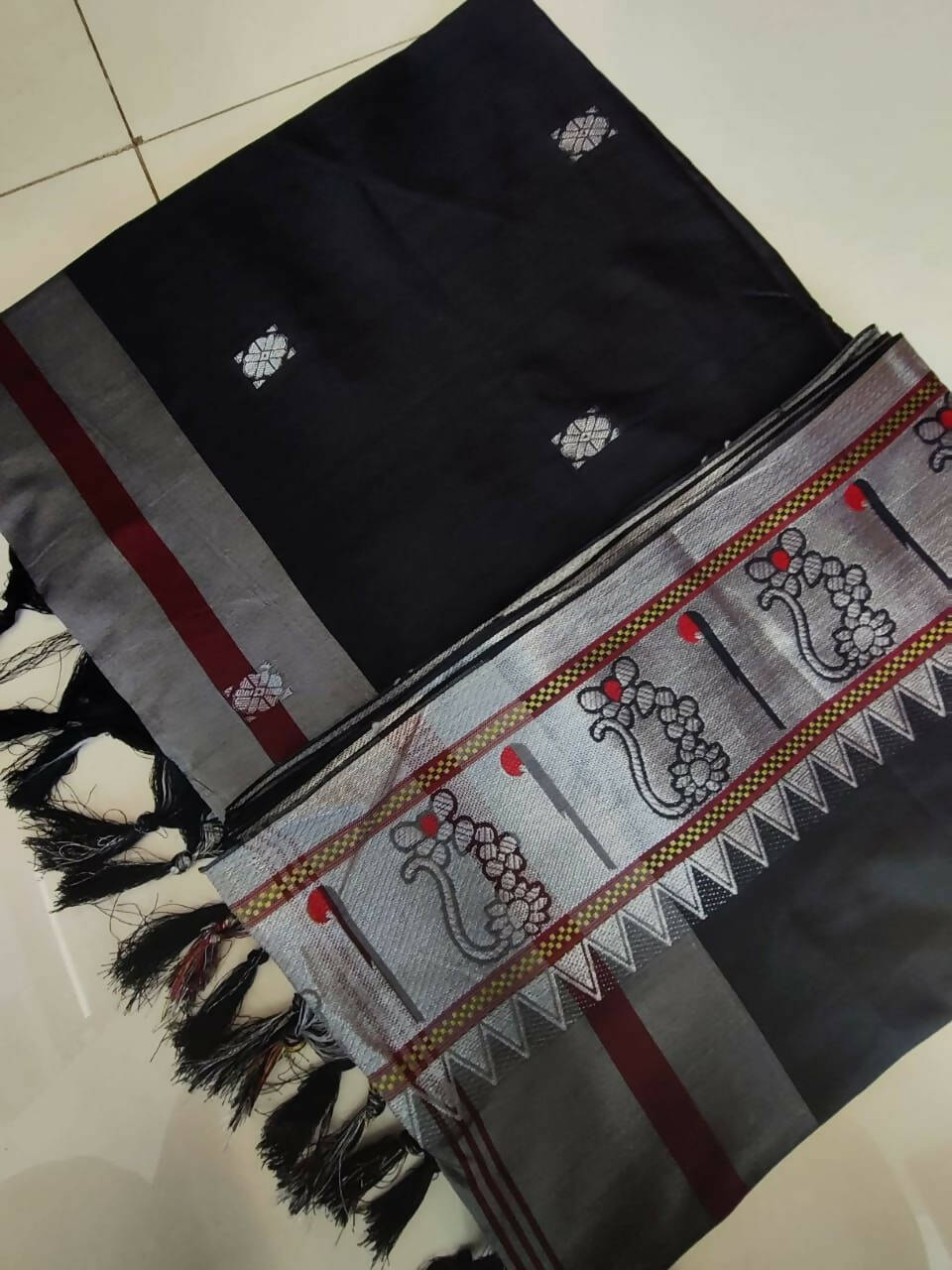 DEIANA'S Beautiful Designer Golden zari Soft Lichi Silk Saree - Black | Grocsy