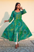 Jompers Women Green & White Printed Flared Kurta | Grocsy