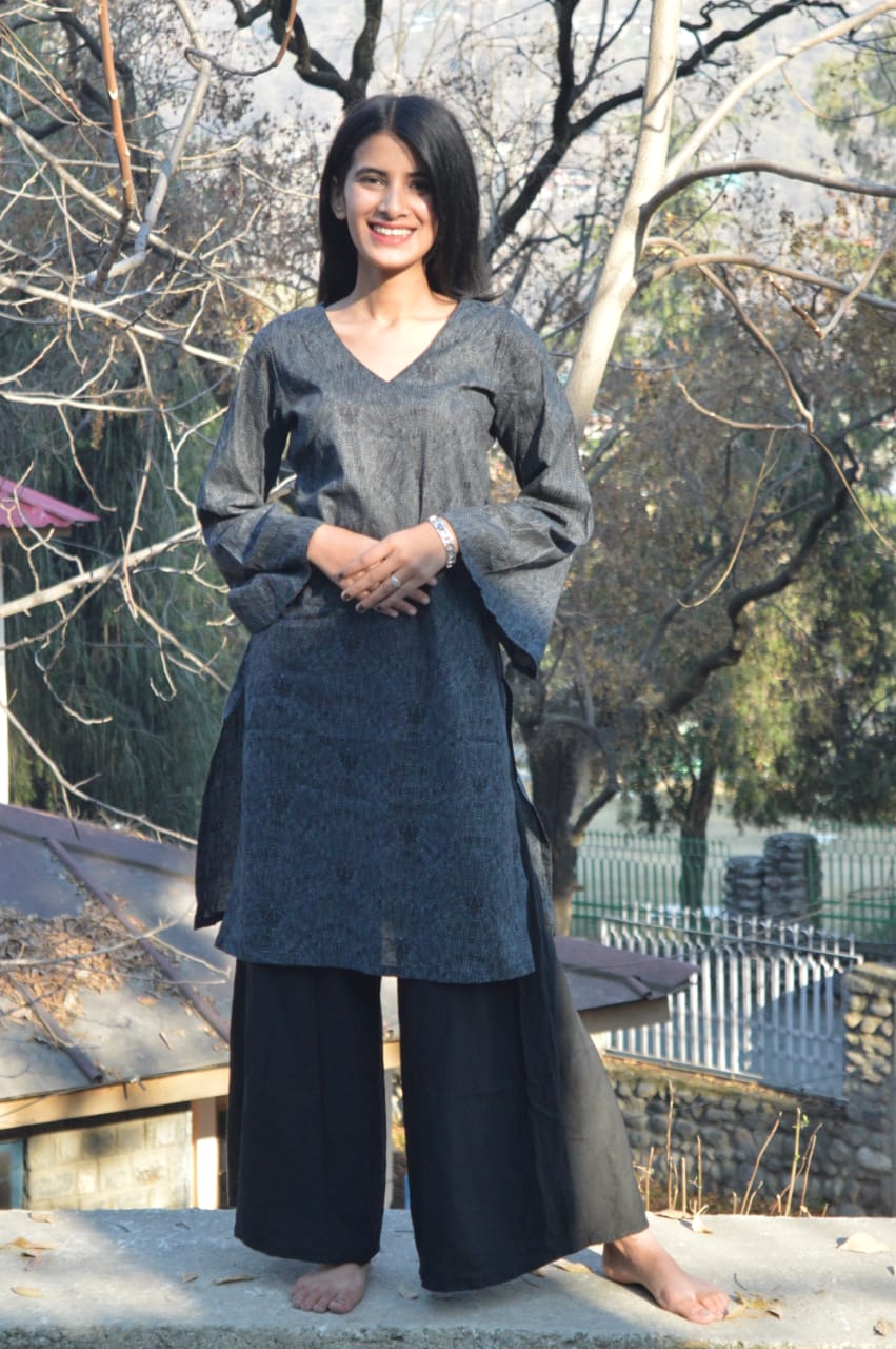 Jompers Women Charcoal Grey & Black Printed Straight Kurta | Grocsy