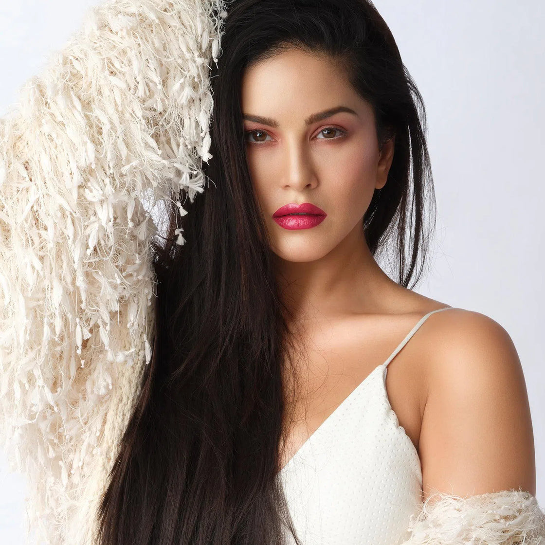 Star Struck By Sunny Leone Liquid Lip Color - Wild Cherry | Grocsy