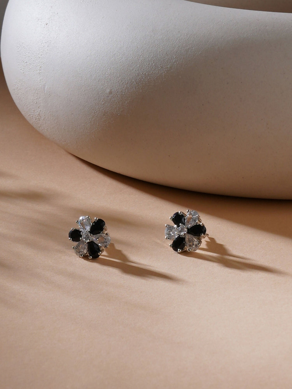 stone stud (Black and white) - Ruby Raang | Grocsy