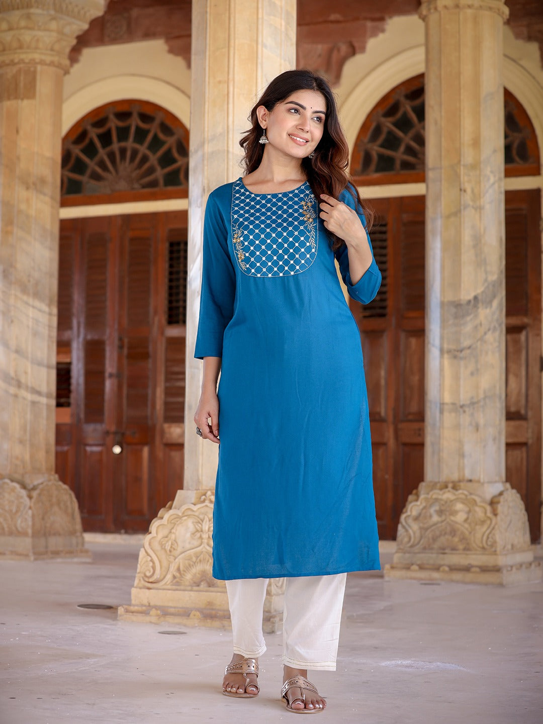 Yufta Women Yoke Design Chikankari Kurta | Grocsy