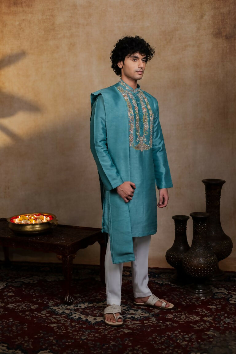 Falling Raw Silk Green Paisley Zari Kurta Set By Hilo Design | Grocsy