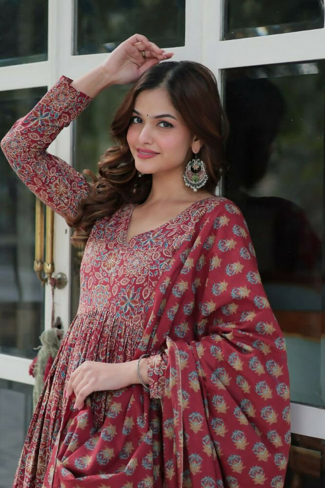 Vastranavya Maroon Pure Cotton Printed Top with Pant & Dupatta Set | Grocsy