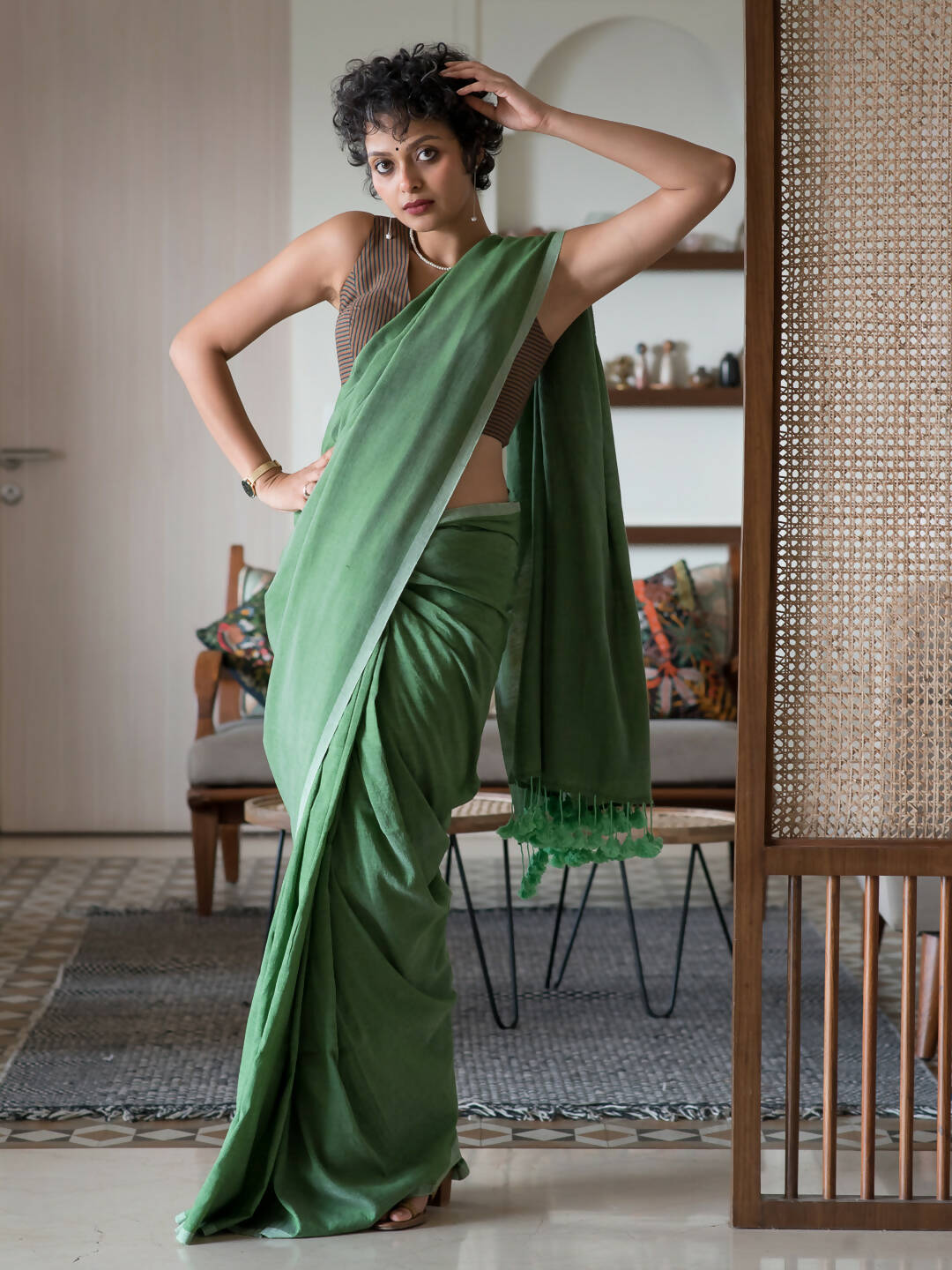 Suta Green Solid Cotton Blend Saree | Grocsy