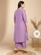 Janasya Pleated Muslin Lavender Embroidered V-Neck with Band Collar Kurta & Bottom | Grocsy