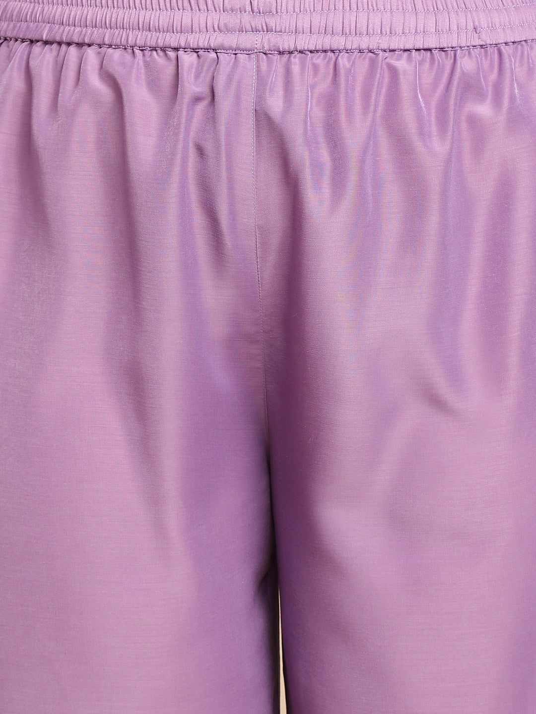 Janasya Pleated Muslin Lavender Embroidered V-Neck with Band Collar Kurta & Bottom | Grocsy