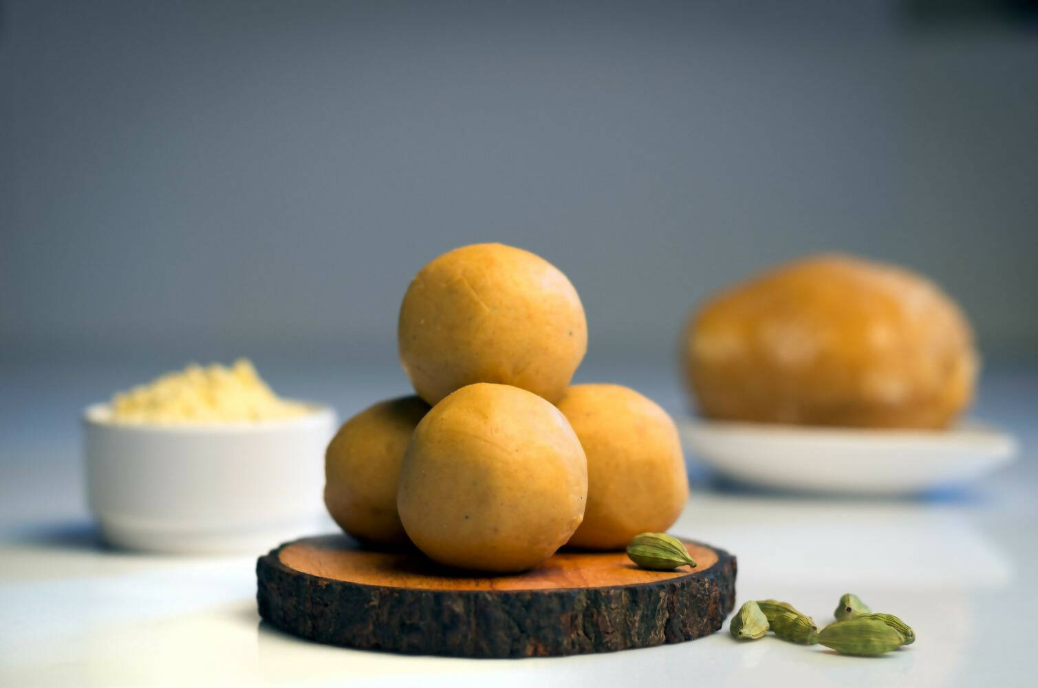 Vijaya Karadant Besan Laddu | Grocsy