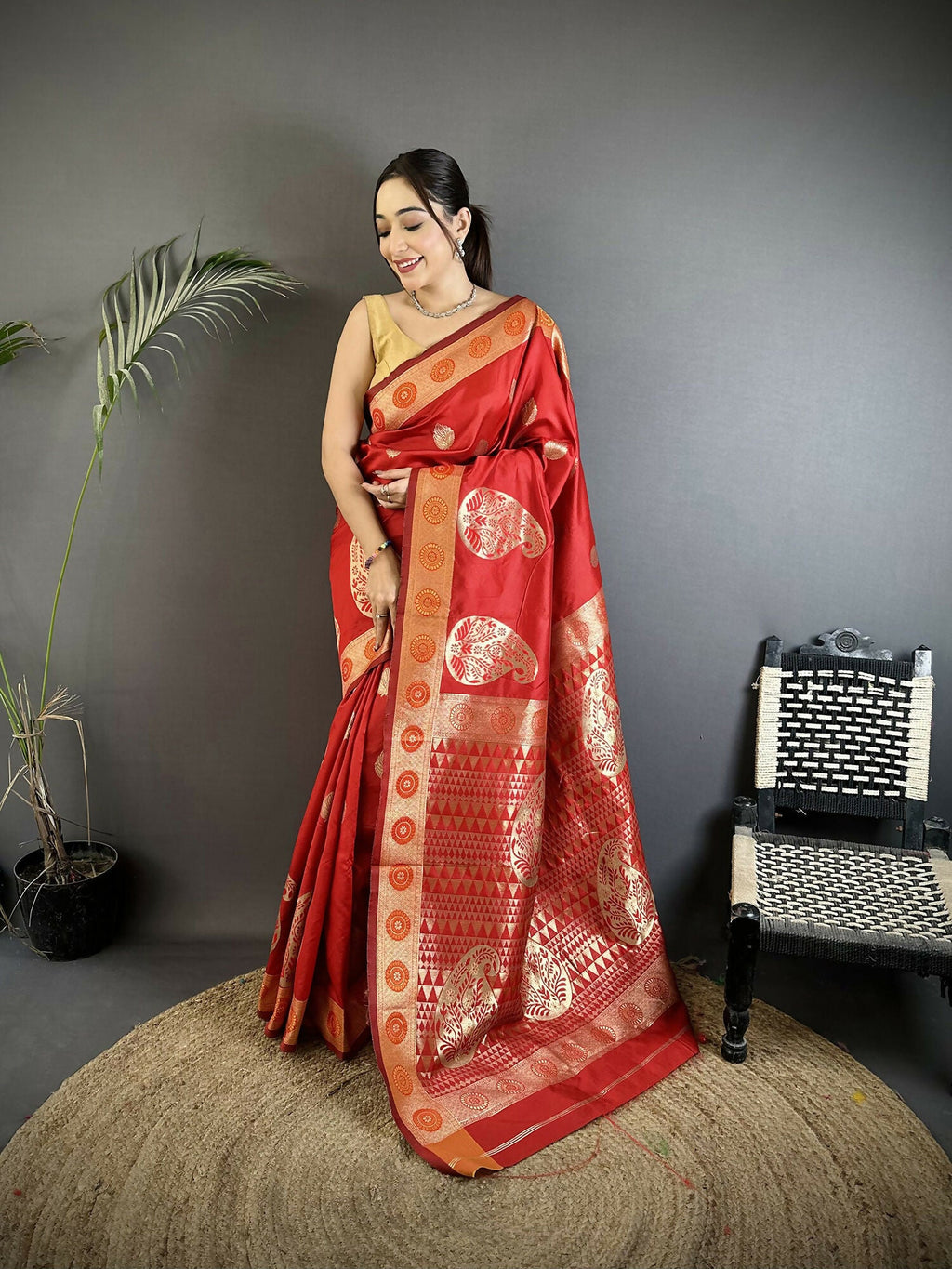 Joban Fashion Red Paisley Soft Silk Banarasi Saree | Grocsy