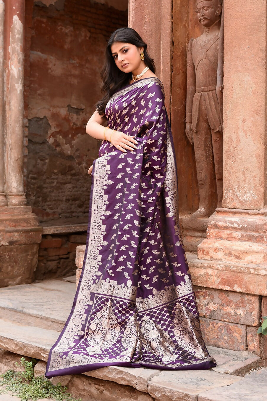 Joban Fashion Plum Purple Hand Woven & Zari Work Katan Pure Handloom Banarasi Silk Saree | Grocsy