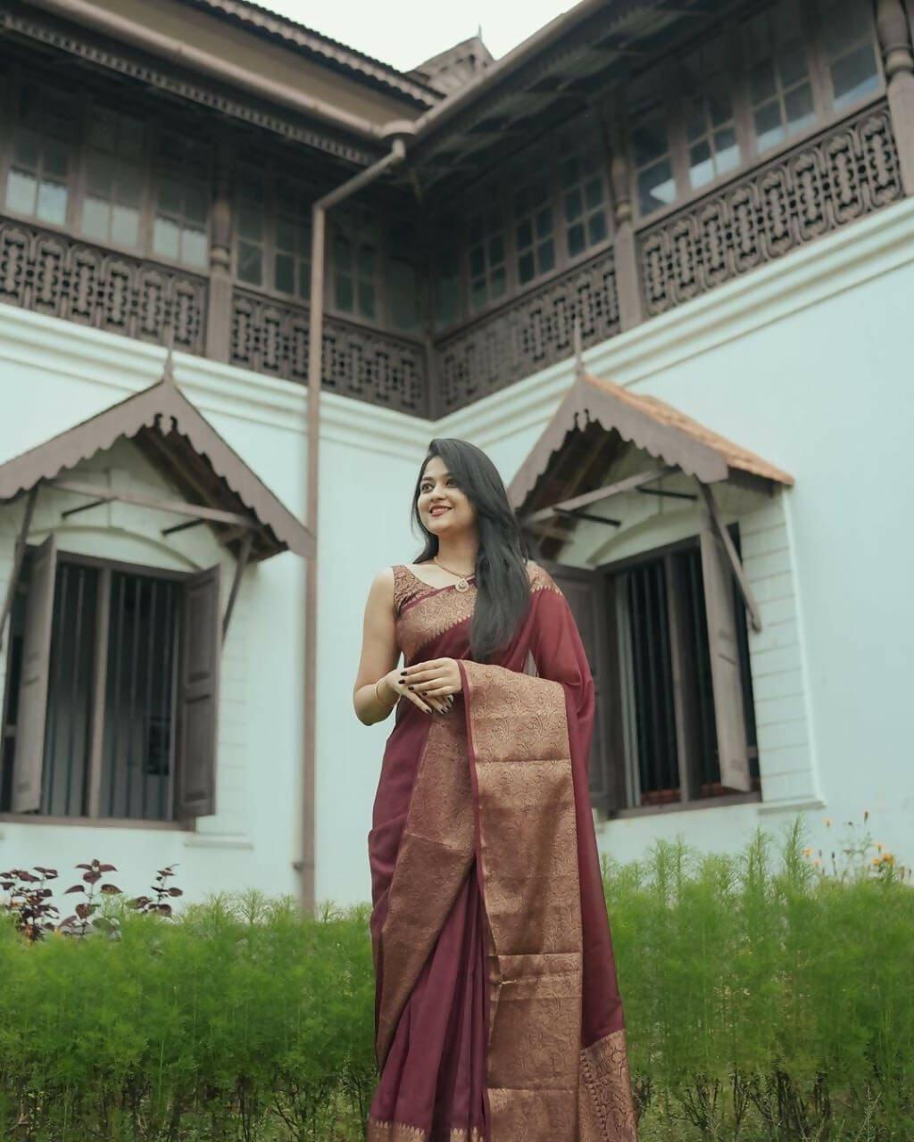 DEIANA'S Beautiful Designer Golden zari Soft Lichi Silk Saree - Maroon | Grocsy