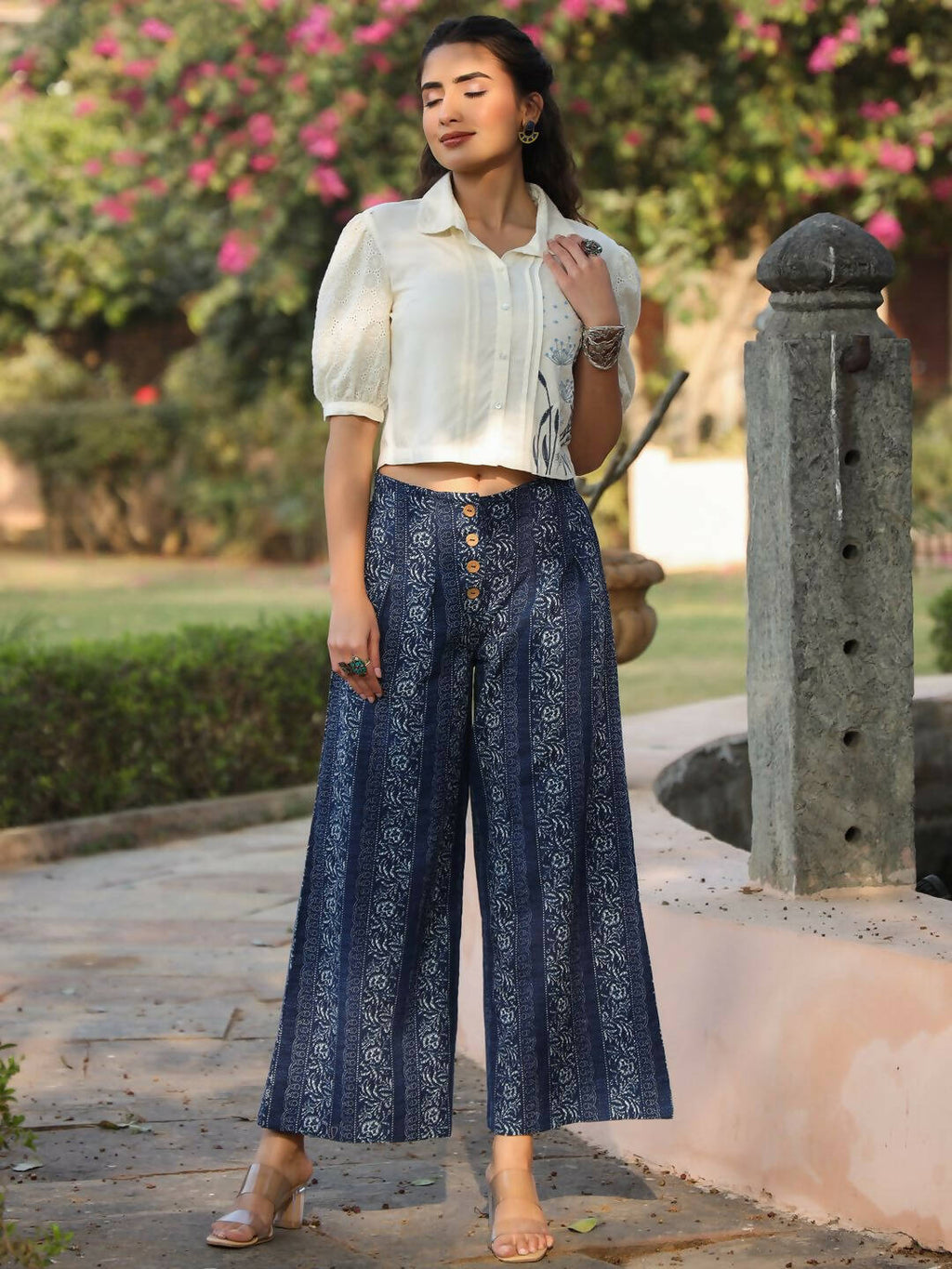 Juniper Women's Off-White-Indigo Straight Clothing Set | Grocsy