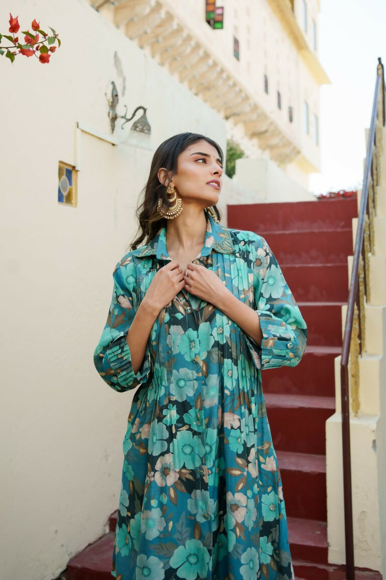 Vaasva Women Teal Muslin Tucks Kurta & Pant Set | Grocsy
