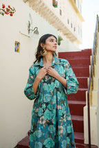 Vaasva Women Teal Muslin Tucks Kurta & Pant Set | Grocsy