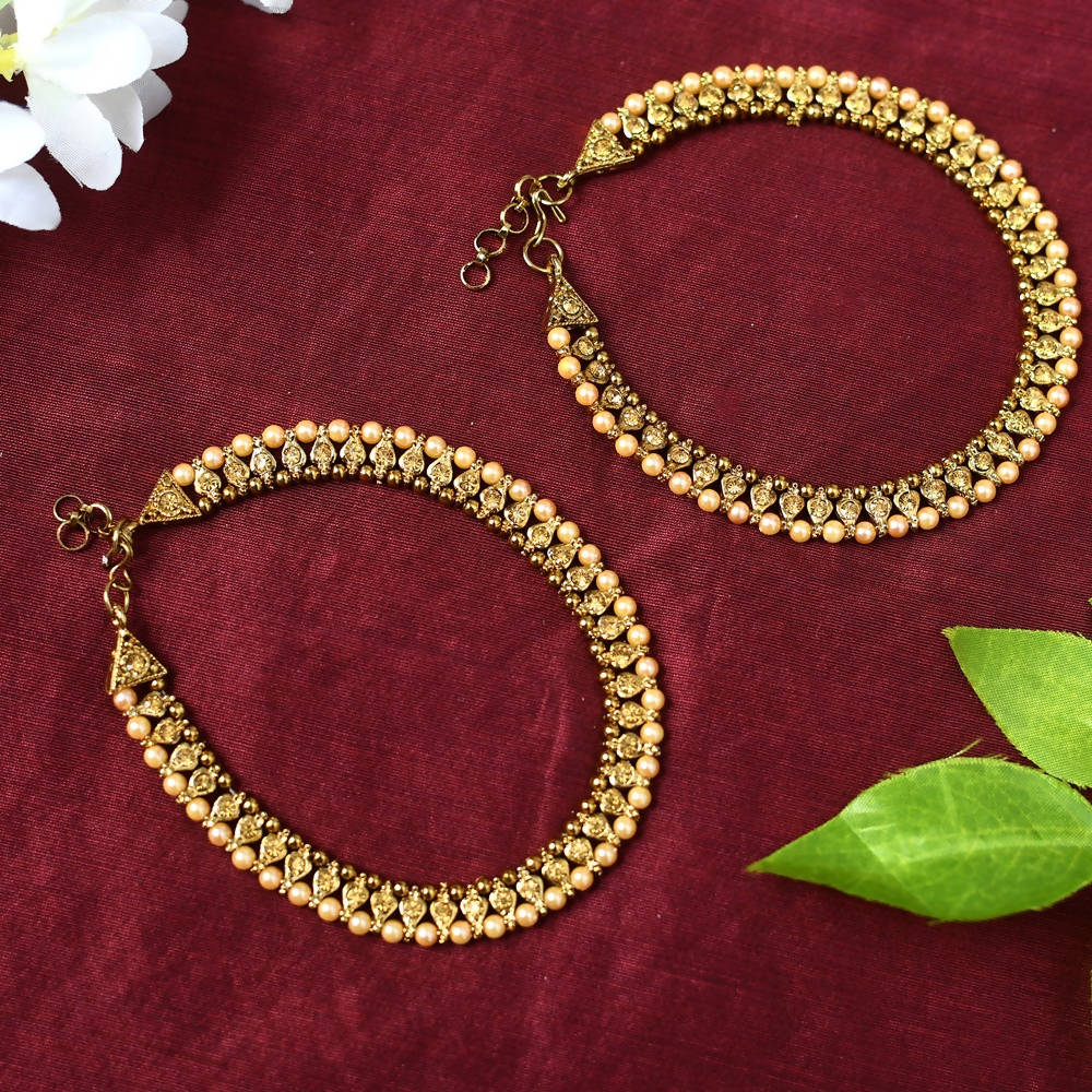 Mominos Fashion Kamal Johar Golden Kundan Anklets | Grocsy
