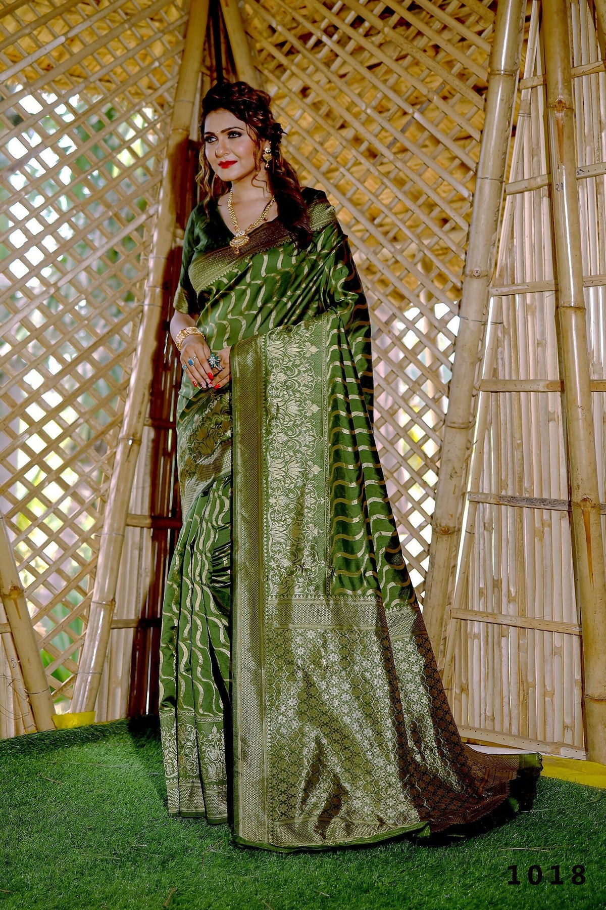 Partywear Designer Mendi Banarasi Silk Fancy Saree - Starwalk | Grocsy