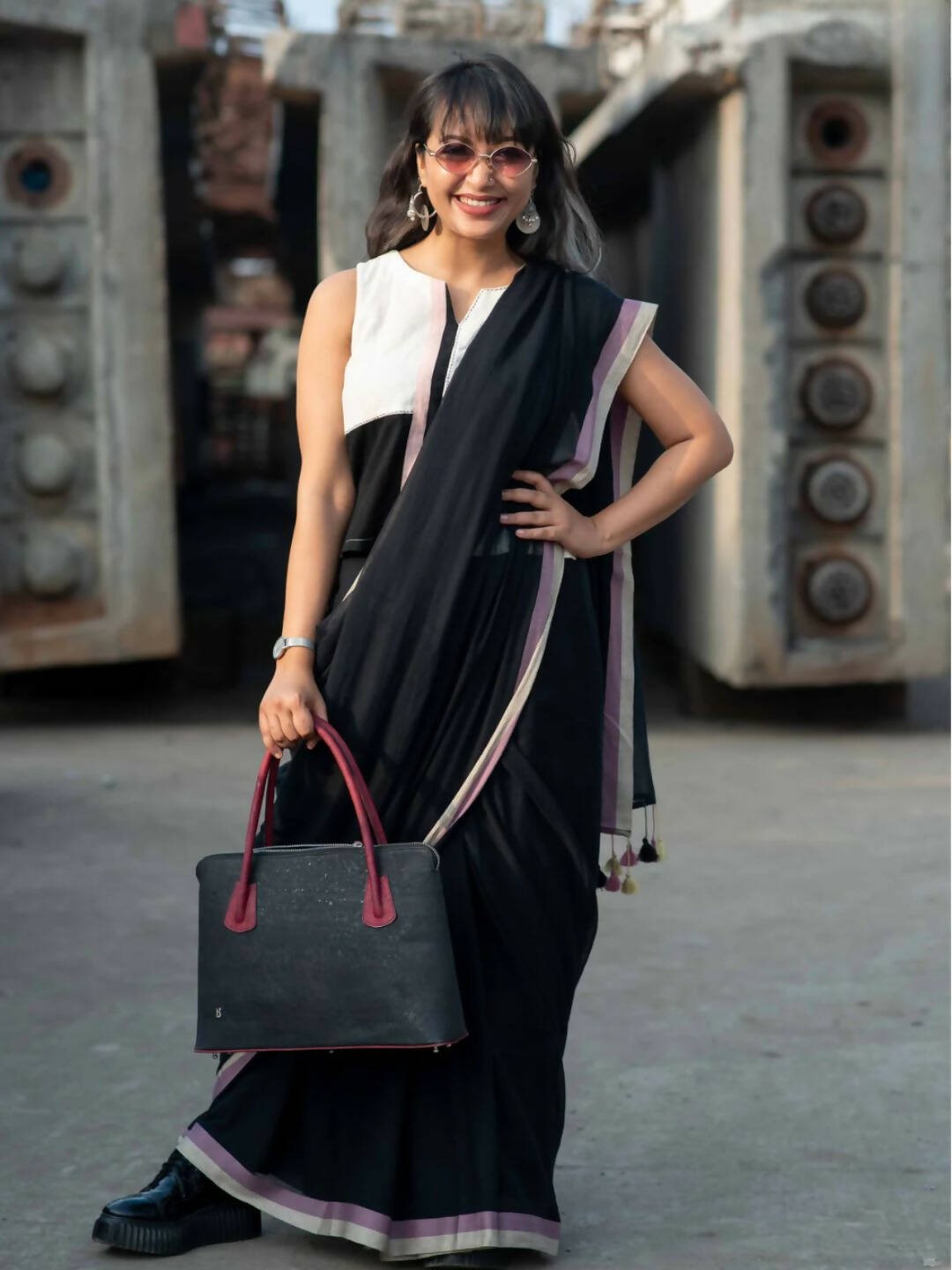 Suta Black Solid Mul Cotton Saree | Grocsy