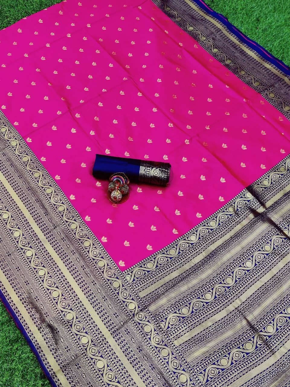 DEIANA'S Beautiful Designer Golden zari Soft Lichi Silk Saree - Pink | Grocsy