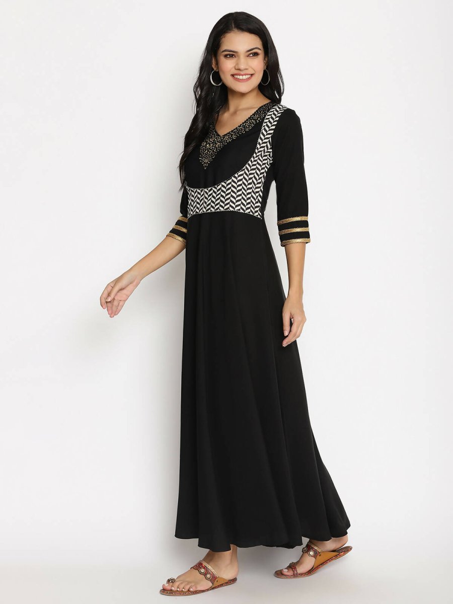 Ahalyaa Women's Black Crepe Printed Kurta | Grocsy