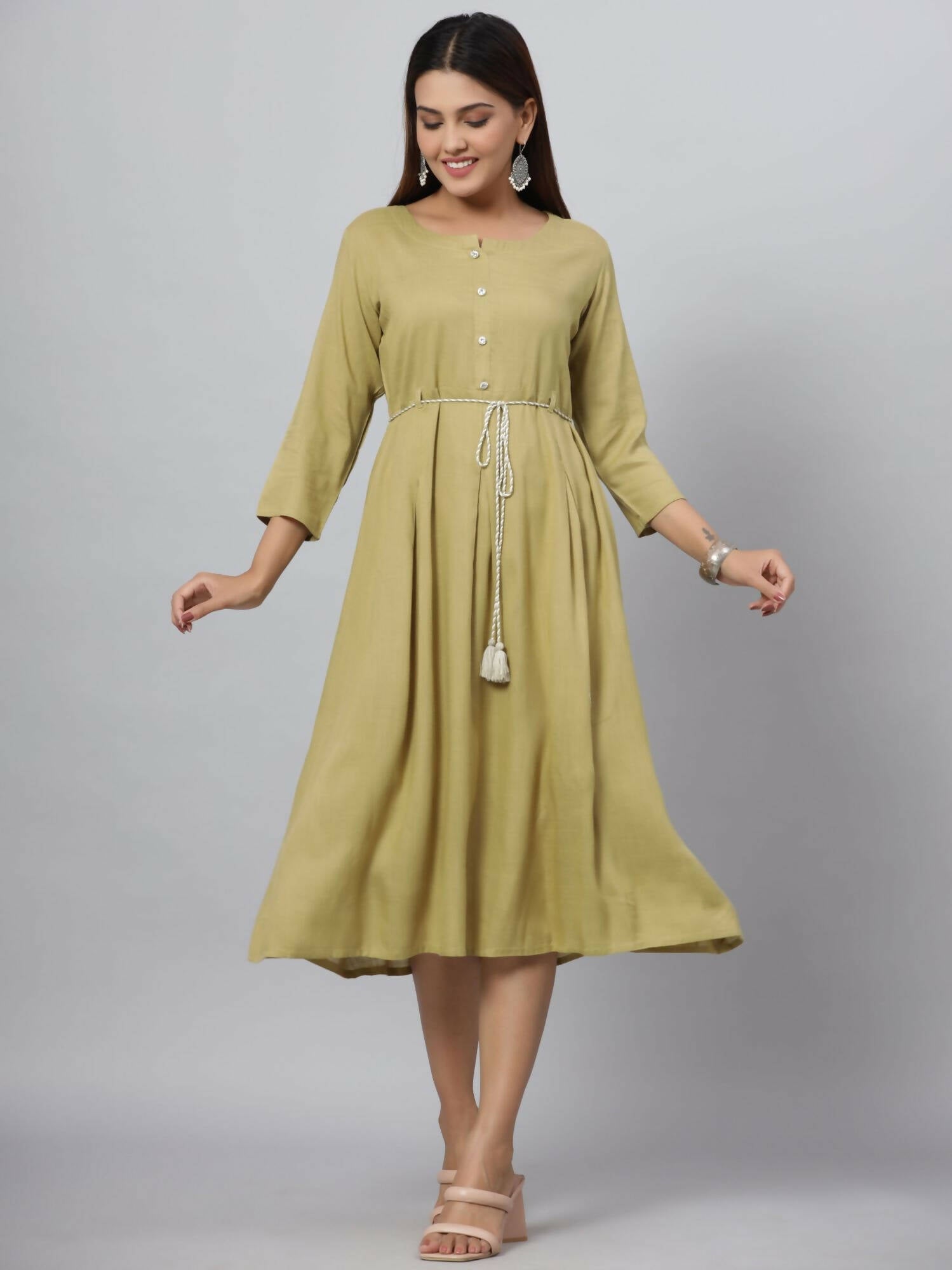 Juniper Women's Green Rayon Slub Solid Dress | Grocsy