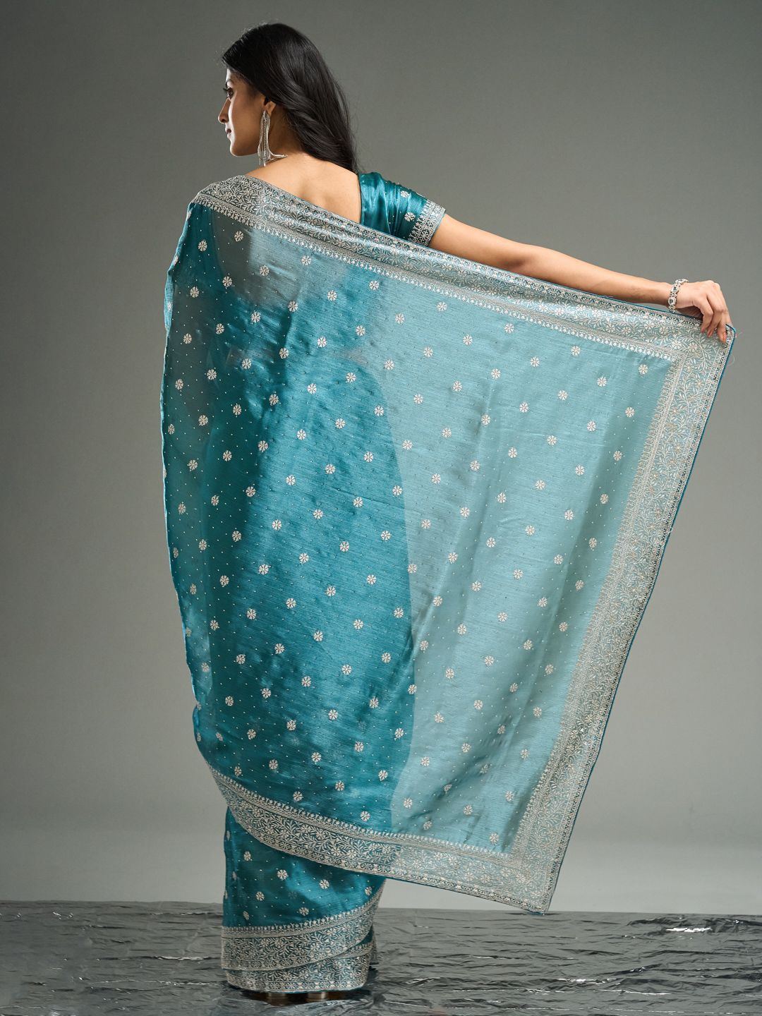 kasee Floral Embroidered Silk Blend Saree | Grocsy