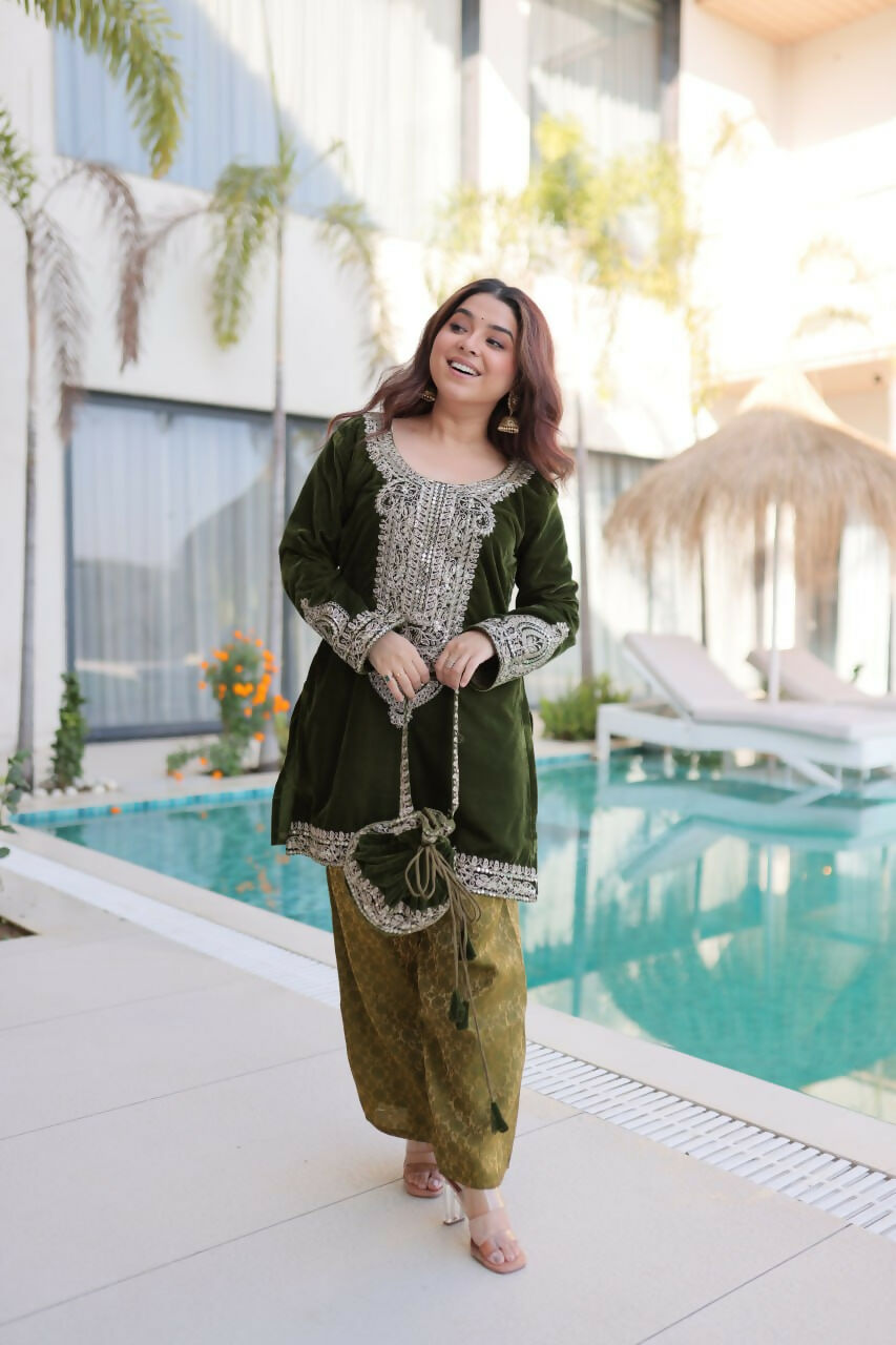 Teeya Creation Womens New Green Velvet With Rich Zari Coding Embroidered Work Kurta Pant Set | Grocsy