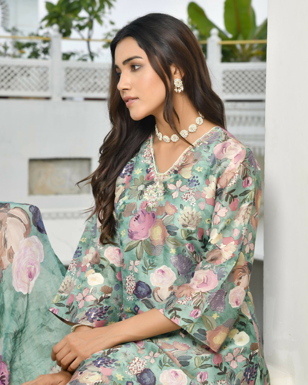 Vaasva Women's Green Tissue Gota Embroidered Suit Set With Solid Pant And Embroidered Dupatta | Grocsy