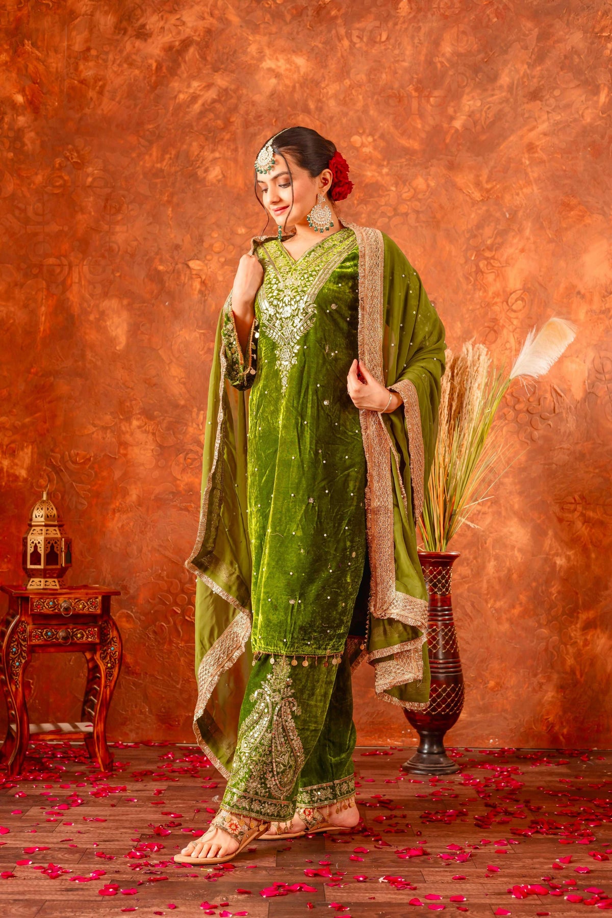 Joban Fashion Olive Green Velvet Embroidery Kurta Set | Grocsy