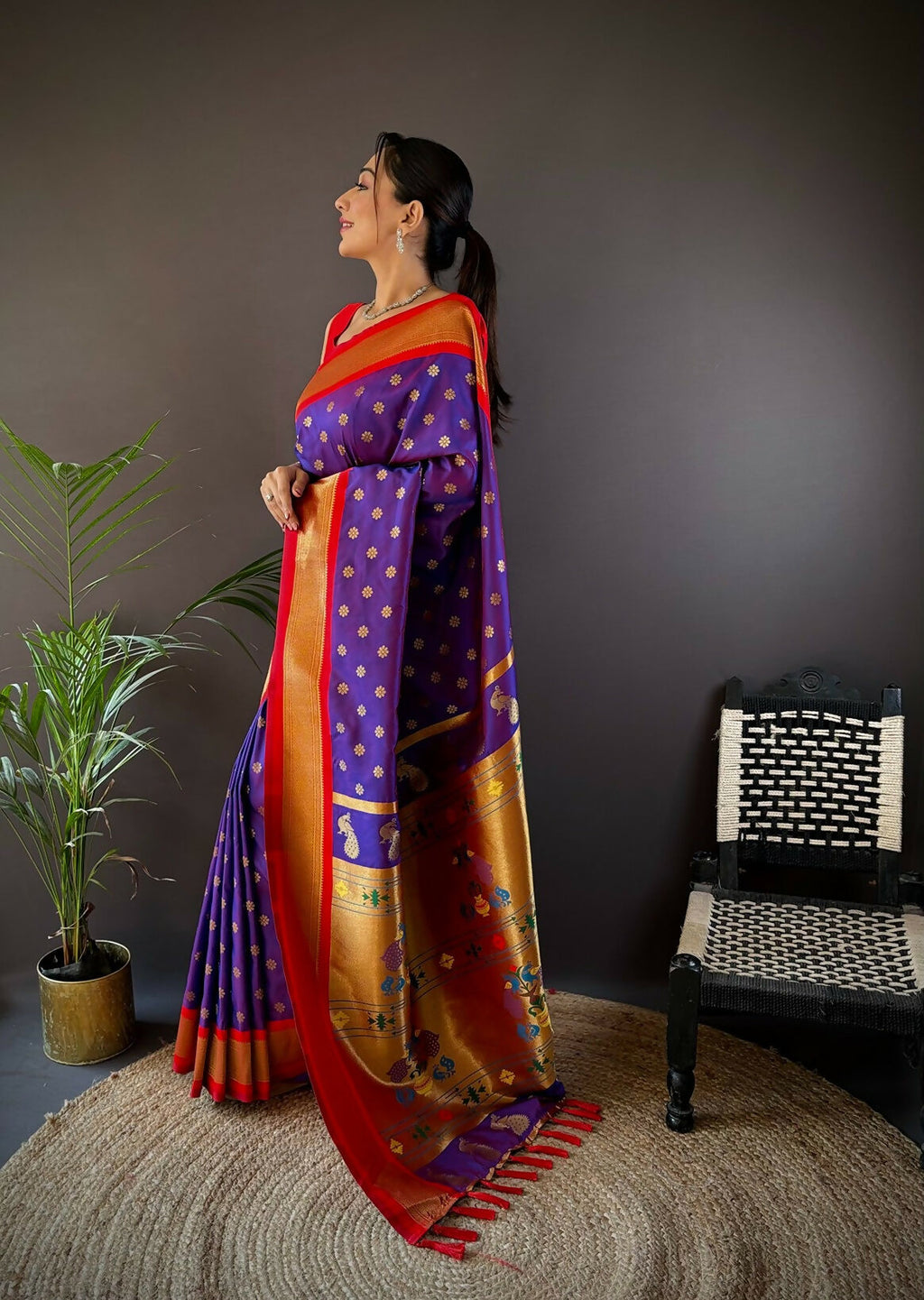 Joban Fashion Red Butti Kanchipuram silk Sarees | Grocsy