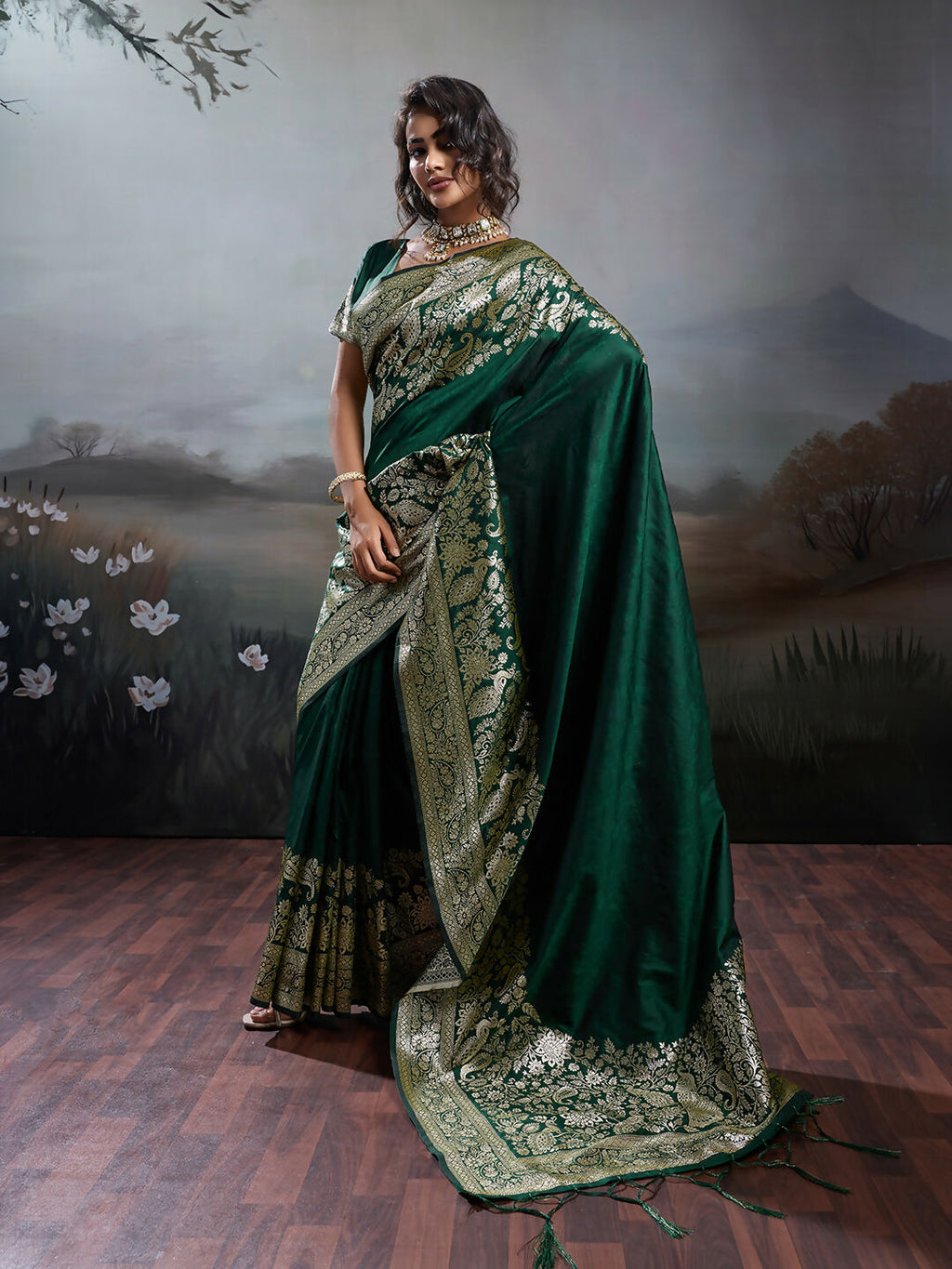 Shree Shyam Fashion Dark Green Silk Blend Saree | Grocsy