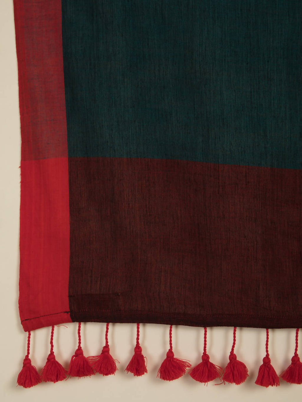Suta Green Red Colourblocked Pure Cotton Saree | Grocsy