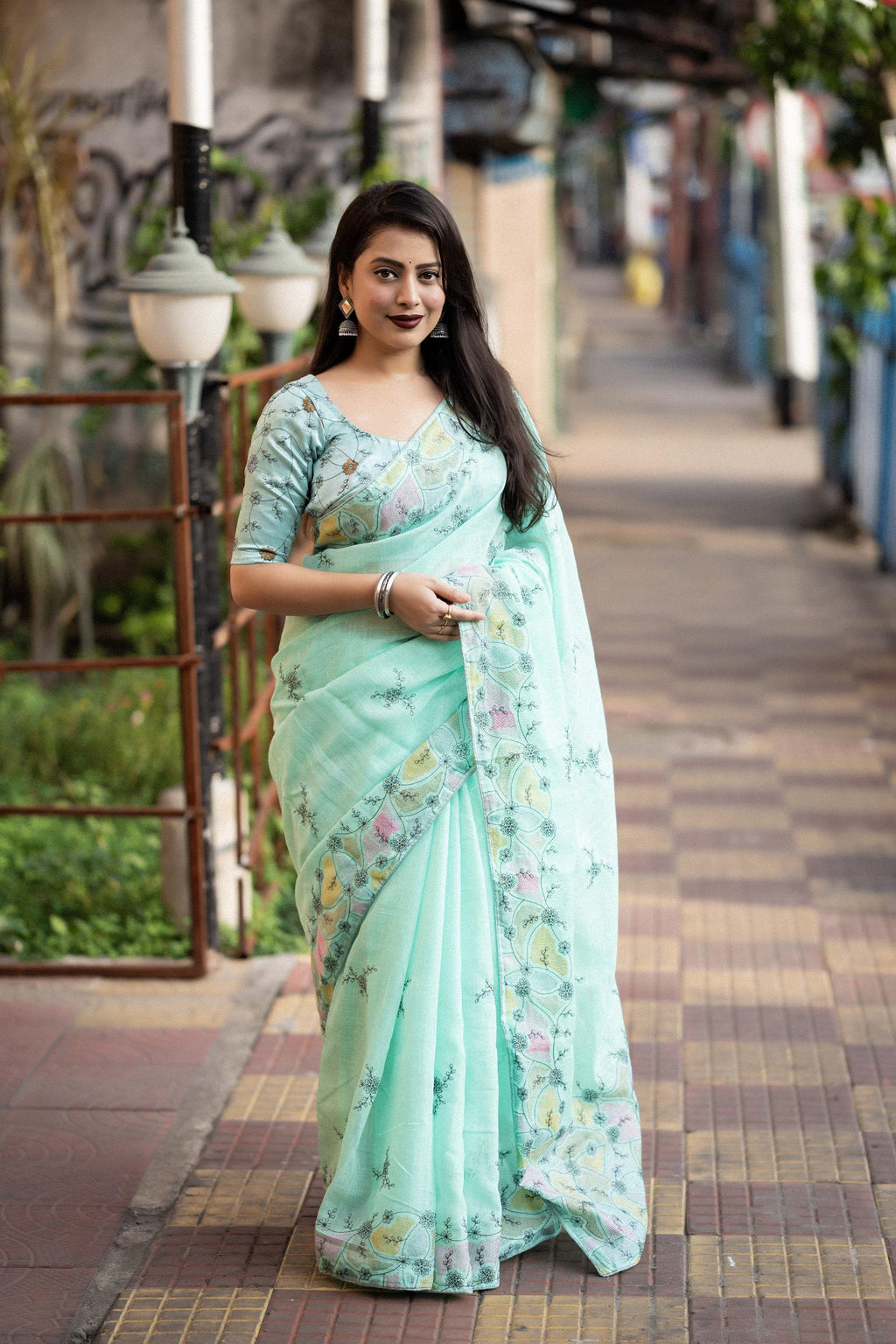 Seagreen Pure Linen Ethnic Motifs Saree with Unstitched Blouse - A2M | Grocsy