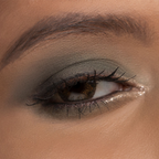 Kay Beauty By Katrina Kaif Eyeshadow Palette - Wild and Free | Grocsy