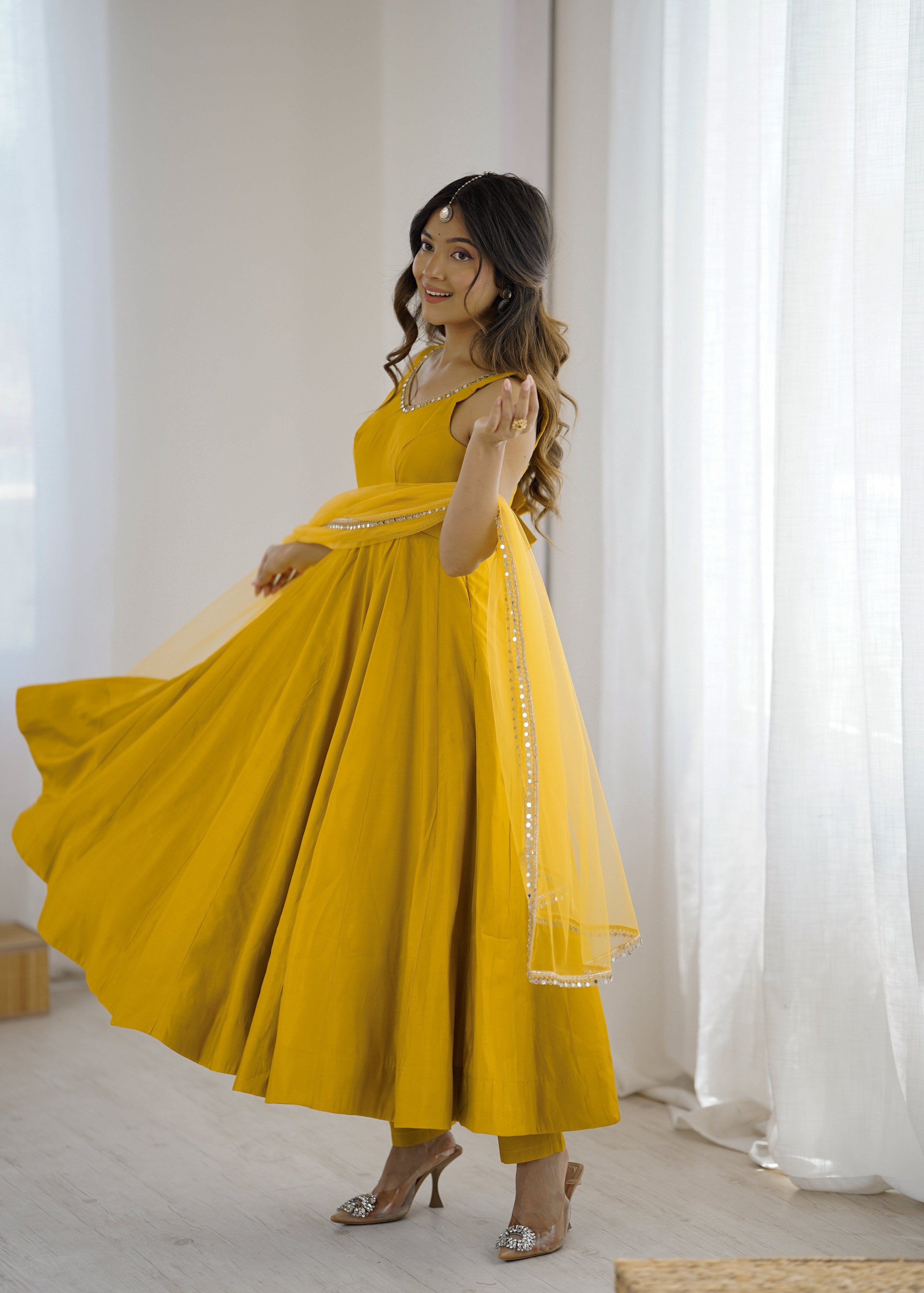Lorenvalley Fashion Yellow Pure Romansilk Chanderi Fabric Yoke Fancy Lace Work Anarkali Kurta Pant With Dupatta Set | Grocsy