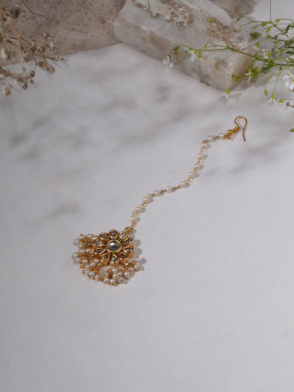 Kundan Maang Tikka (Gold) - Ruby Raang | Grocsy
