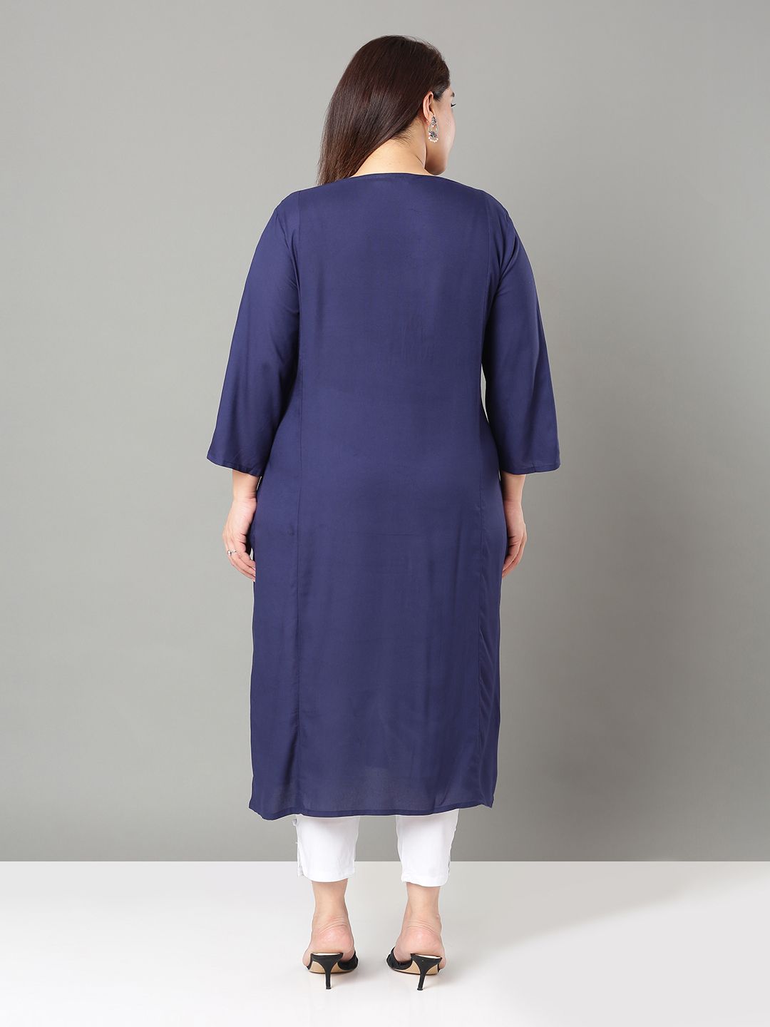 Sztori Plus Size Floral Yoke Design Thread Work Straight Kurta | Grocsy
